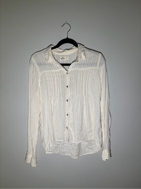 Hollister Cream Swiss Dot Button Down Blouse Size Small